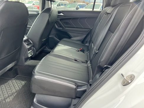 Used 2024 Volkswagen Tiguan SE image 25