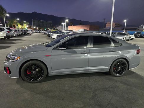 Used 2023 Volkswagen Jetta GLI Autobahn w/ GLI Black Package FWD image 4