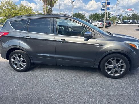 Used 2016 Ford Escape SE w/ Equipment Group 201A FWD image 4