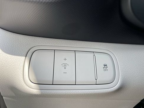 New 2026 Hyundai Venue SEL FWD image 31