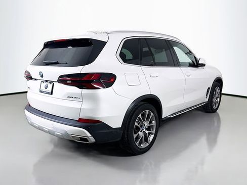 Used 2024 BMW X5 xDrive50e w/ Premium Package image 7