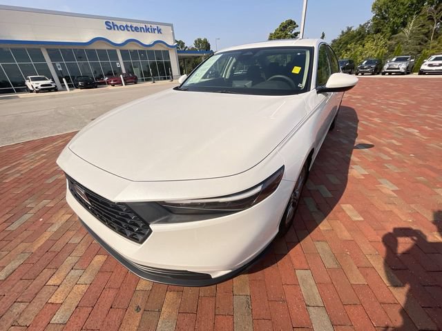 Certified 2024 Honda Accord EX image 25