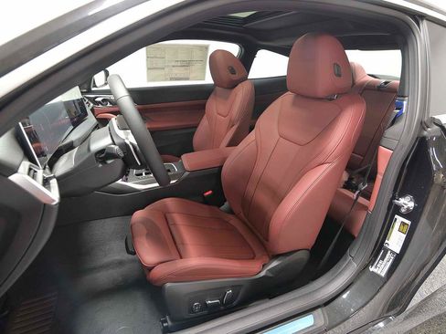 Used 2025 BMW 430i Coupe w/ Convenience Package image 8