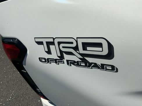 Certified 2024 Toyota Tacoma TRD Off-Road w/ TRD Off Road Upgrade Package AWD/4WD image 35