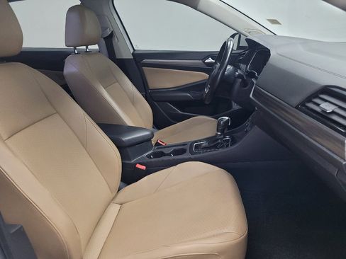 Used 2019 Volkswagen Jetta SEL w/ Cold Weather Package FWD image 21