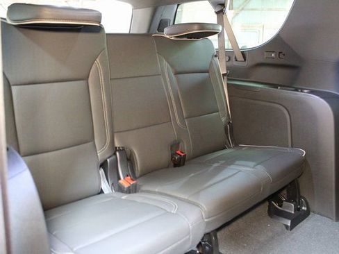 New 2025 Chevrolet Suburban Premier image 14