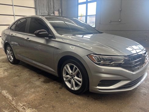 Used 2020 Volkswagen Jetta R-Line w/ R-Line Cold Weather Package image 7