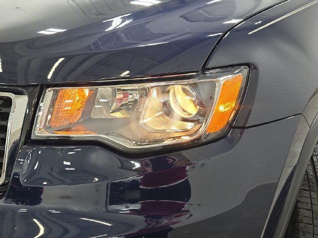Used 2017 Jeep Grand Cherokee Limited AWD/4WD image 29
