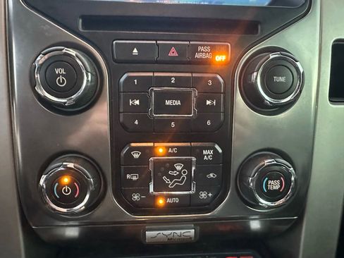 Used 2013 Ford F150 Raptor w/ SVT Exterior Graphics Pkg image 36