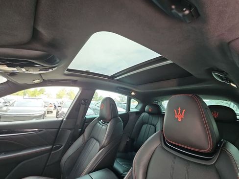 Used 2021 Maserati Levante S GranSport AWD/4WD image 29