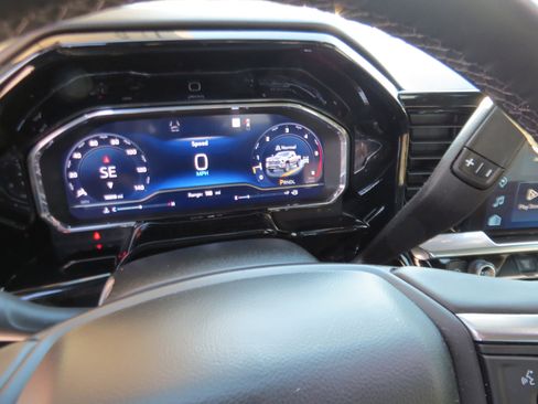 Used 2024 Chevrolet Silverado 2500 LTZ w/ LTZ Plus Package image 20