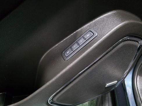 Used 2019 Chevrolet Tahoe LT w/ RST Edition image 19