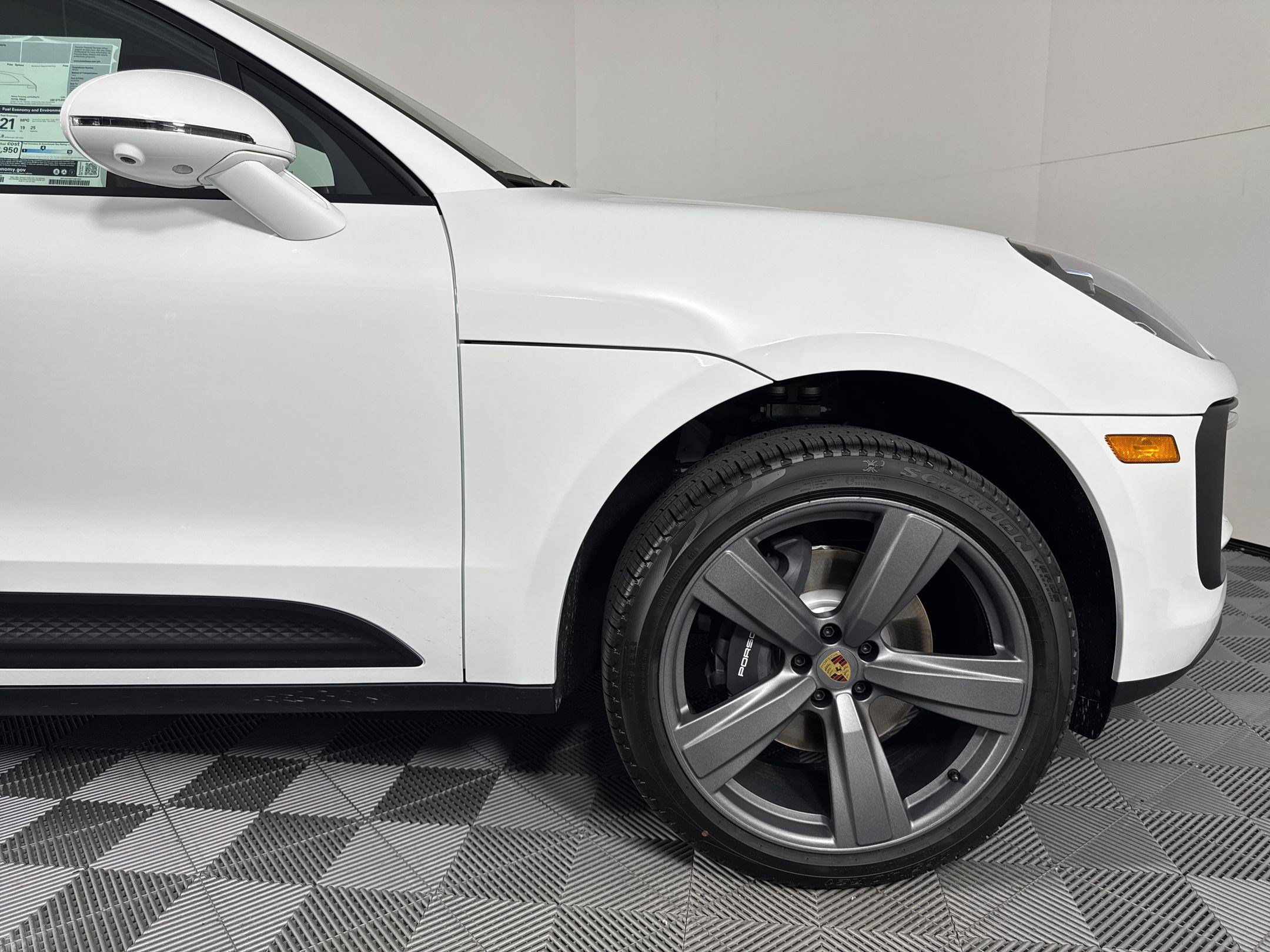 Certified 2026 Porsche Macan AWD/4WD image 11