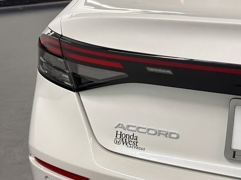 Used 2024 Honda Accord Touring image 13