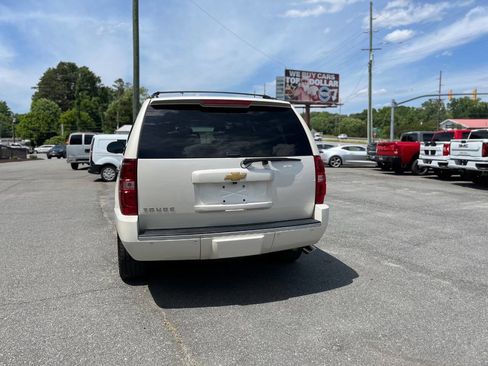 Used 2014 Chevrolet Tahoe LTZ RWD image 4