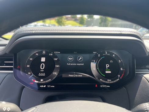 Certified 2025 Land Rover Range Rover Sport Dynamic SE AWD/4WD image 24