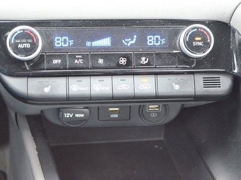 Used 2023 Hyundai Elantra Blue image 29