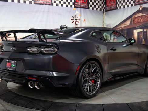 Used 2024 Chevrolet Camaro ZL1 RWD image 4