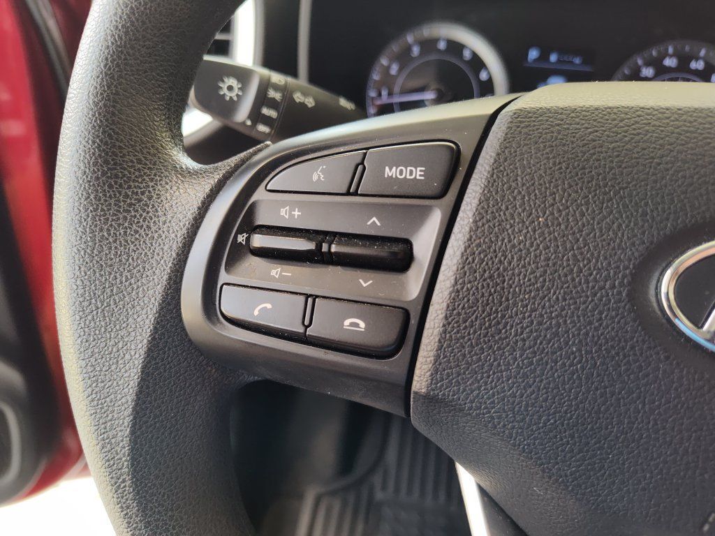 Used 2020 Hyundai Venue SE FWD image 23