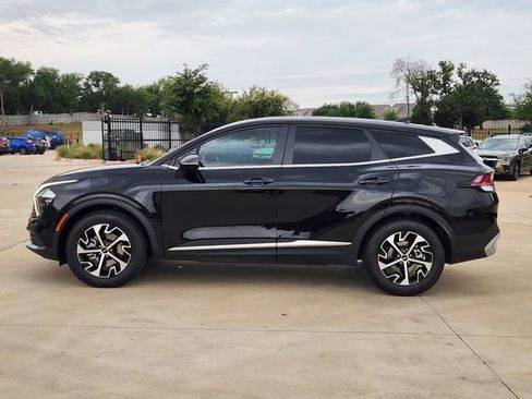 Certified 2023 Kia Sportage EX FWD image 4