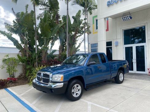 Used 2005 Dodge Dakota SLT image 29