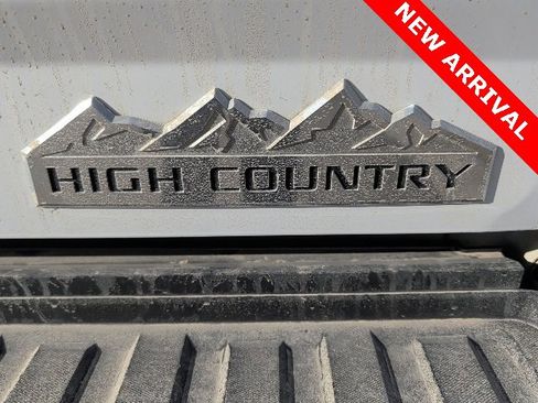 Used 2016 Chevrolet Silverado 2500 High Country w/ High Country Premium Package image 5