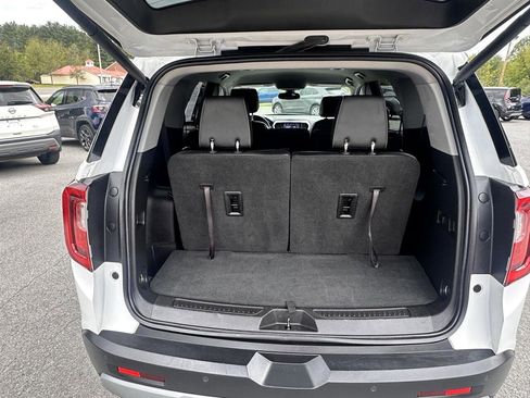 Used 2023 GMC Acadia SLT image 14
