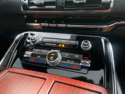 Used 2021 Lincoln Navigator L Reserve w/ Luxury Package image 19