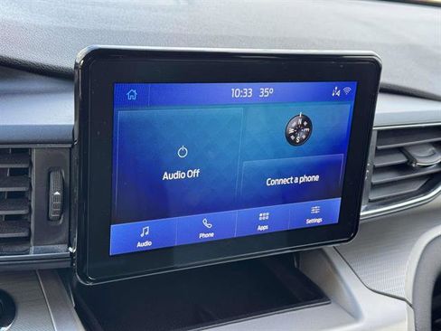 Used 2022 Ford Explorer XLT w/ Equipment Group 202A image 18