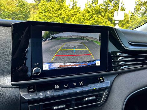 Used 2025 Toyota Camry LE image 19