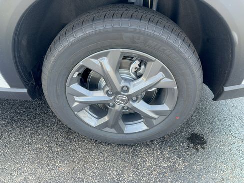 New 2026 Honda HR-V LX image 9