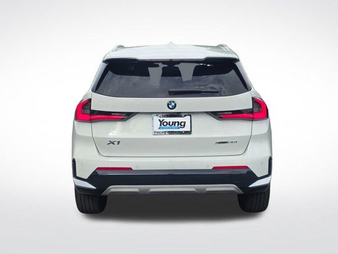 Used 2023 BMW X1 xDrive28i w/ Convenience Package AWD/4WD image 4