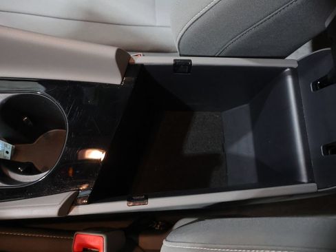 Used 2025 Hyundai Elantra SEL FWD image 29