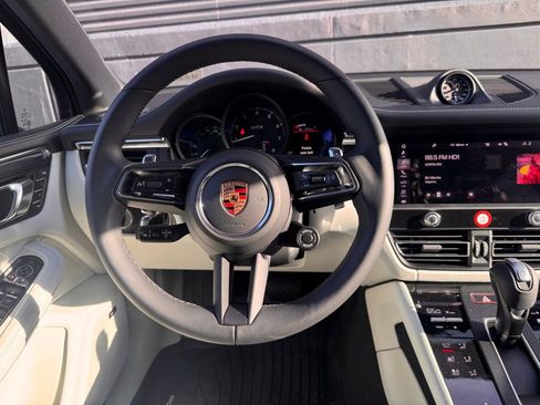 Certified 2026 Porsche Macan GTS image 26