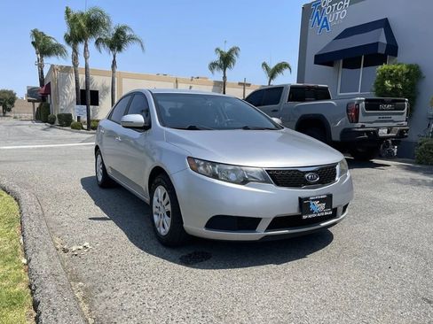Used 2013 Kia Forte EX image 3