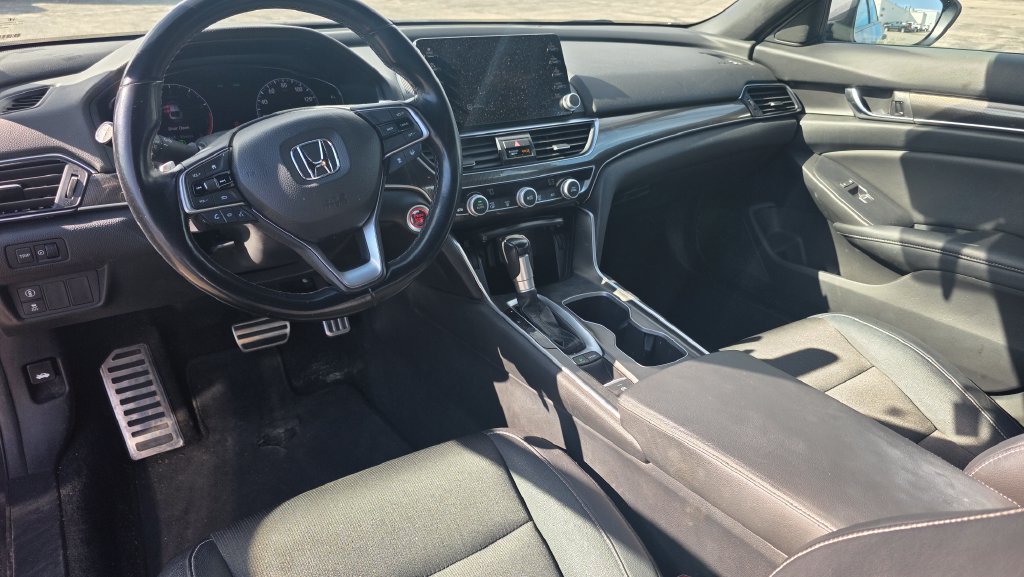 Used 2020 Honda Accord Sport image 2