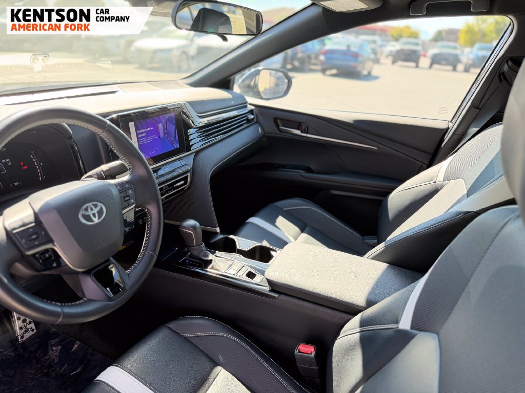 Used 2025 Toyota Camry SE FWD image 31