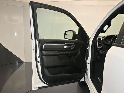 Used 2019 RAM 1500 Big Horn AWD/4WD image 10