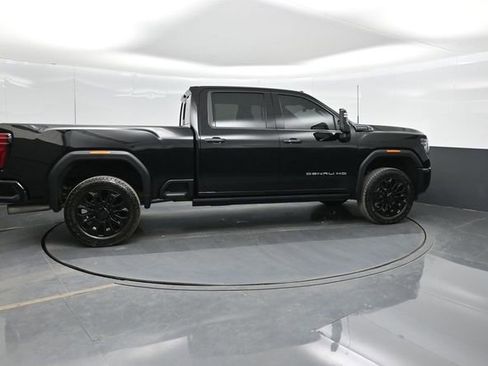 Used 2025 GMC Sierra 2500 Denali Ultimate AWD/4WD image 4