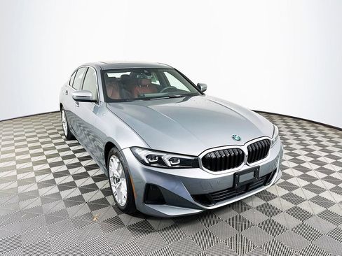 Used 2025 BMW 330i xDrive Sedan AWD/4WD image 2
