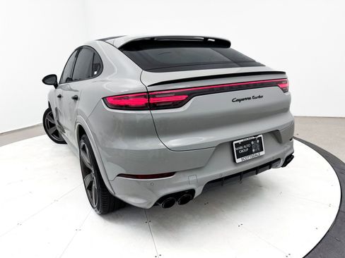 Used 2022 Porsche Cayenne Turbo AWD/4WD image 11