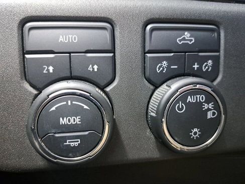 Used 2023 Chevrolet Silverado 1500 LT image 20