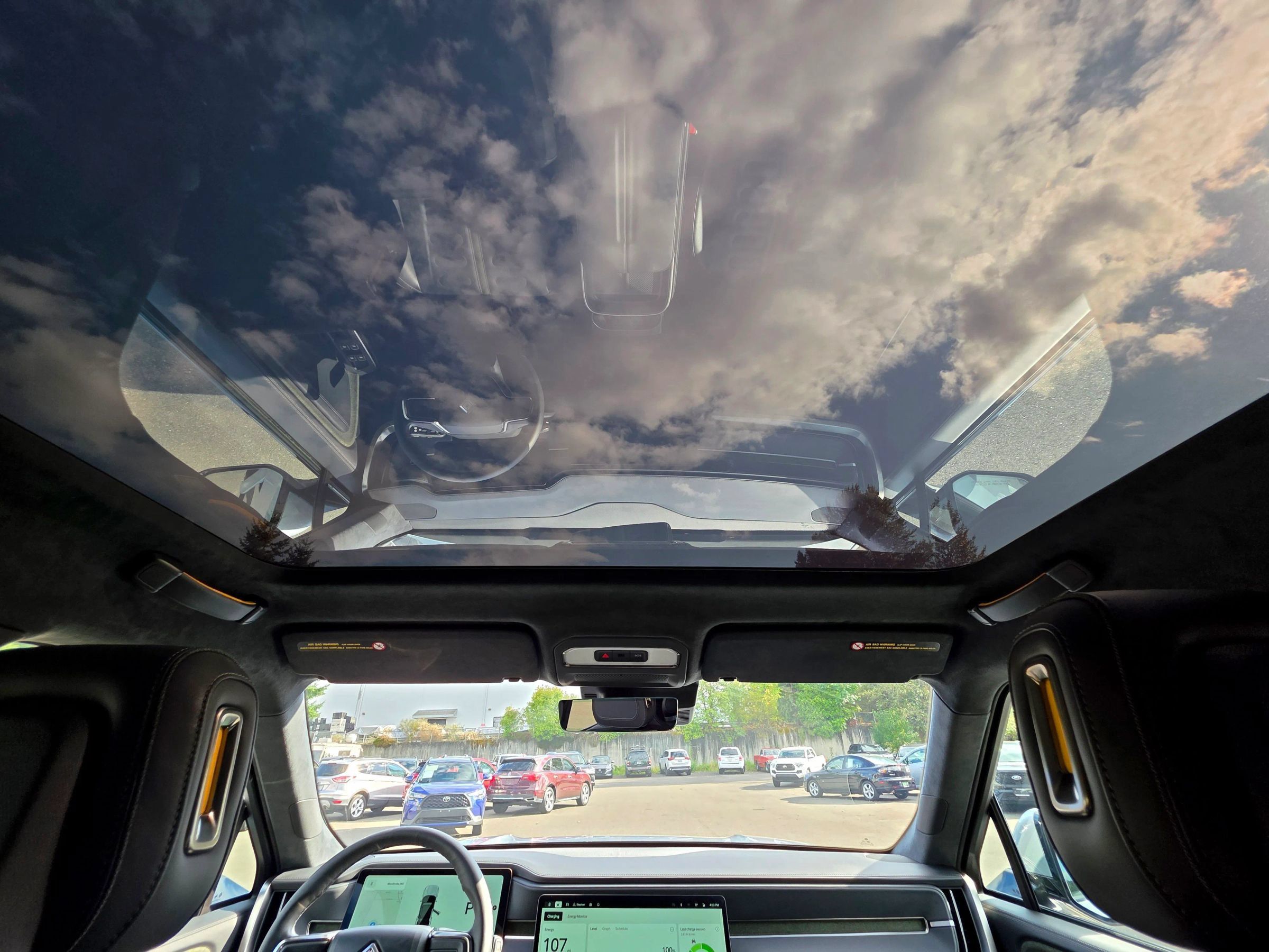 Used 2025 Rivian R1S Adventure Dual AWD/4WD image 38