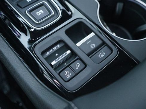 Used 2025 Honda Pilot Touring image 39