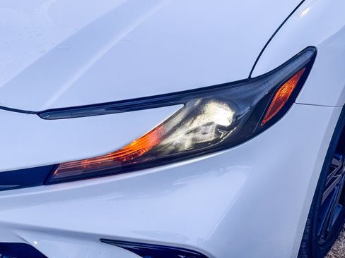 New 2026 Toyota Camry Hybrid image 9