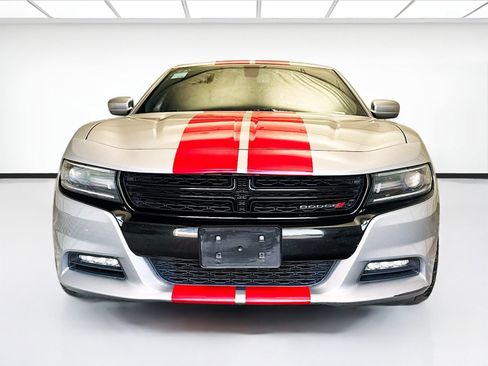 Used 2017 Dodge Charger R/T RWD image 2