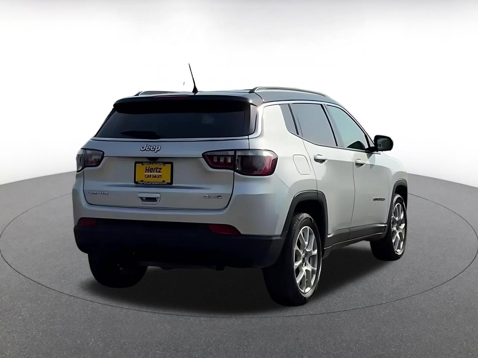 Used 2025 Jeep Compass Limited AWD/4WD image 13