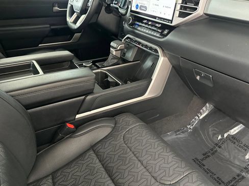 Used 2023 Toyota Tundra Limited AWD/4WD image 15