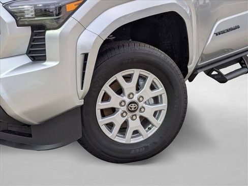 Used 2025 Toyota Tacoma SR5 image 10