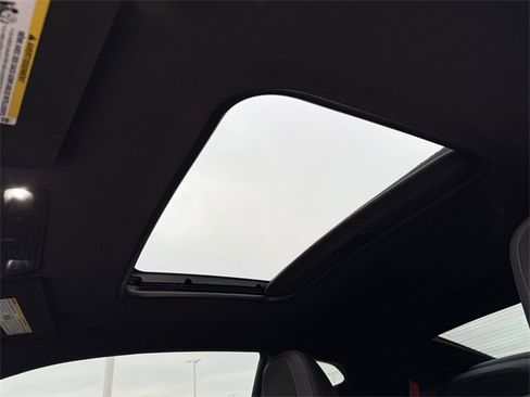 Used 2017 Chevrolet Camaro ZL1 image 26